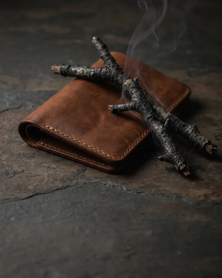 Leather olfactory family ingredients